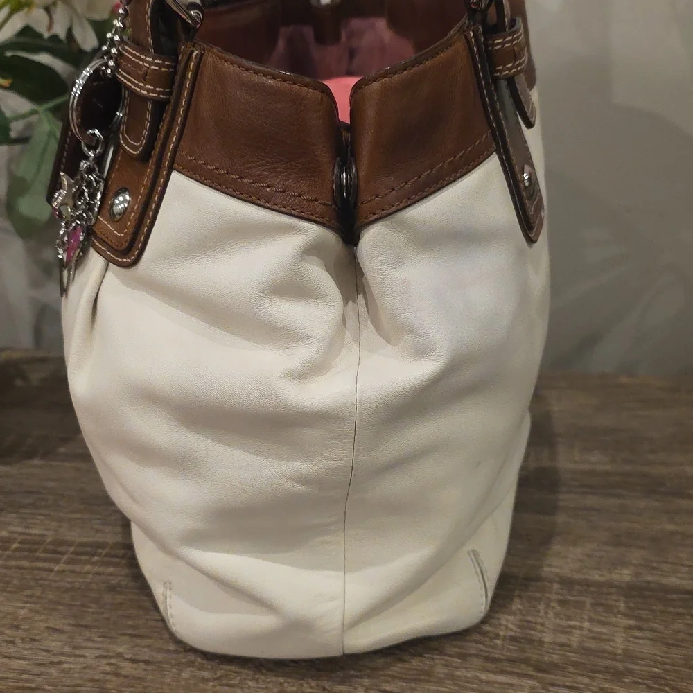 Coach Soho Pleated ASHLEY GALLERY TOTE WITH AUTHENTIC CHARM 15045